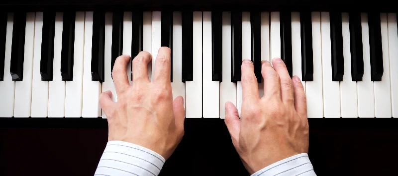 Teclado (a partir de 07 anos | Terça e Quinta | 16h às 18h)