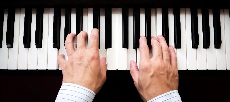 Teclado (a partir de 07 anos | Terça e Quinta | 18h às 20h)