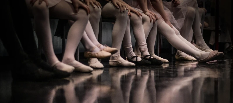 Curso de Balé Juvenil I (12 anos) - Seg e Qua - 18h às 19h