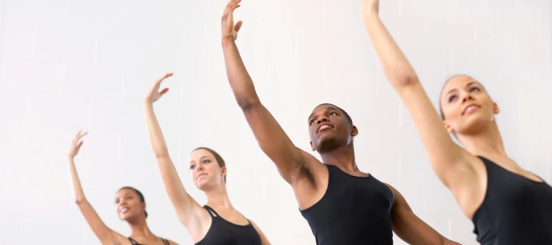 Curso de Balé Adulto (19+) Seg e Qua - 19h às 20h