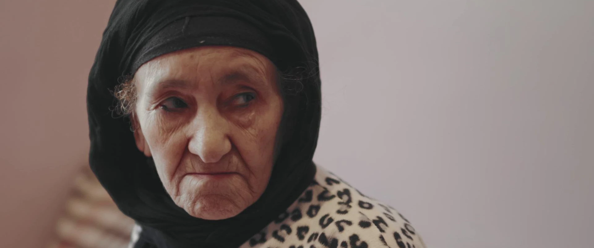 Frame do Filme A Mãe de Todas as Mentiras