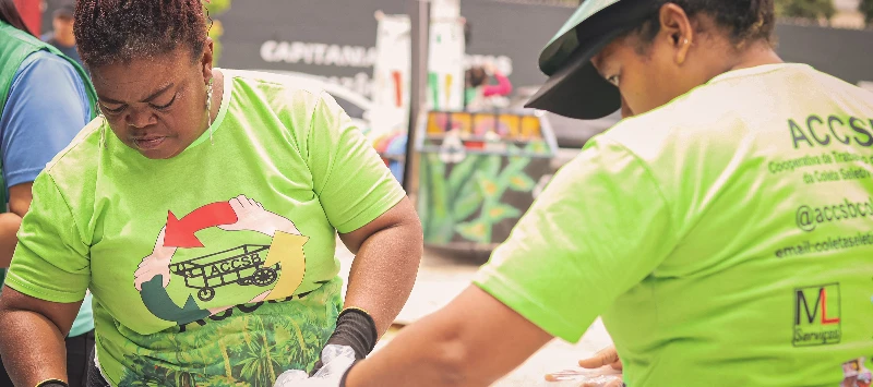 Dia da limpeza é marcado pela ação do Sesc no Pará na Praça Waldemar Henrique 